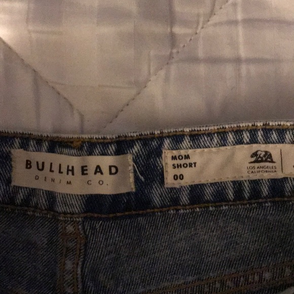 High wasted denim cutoff shorts - Picture 2 of 3